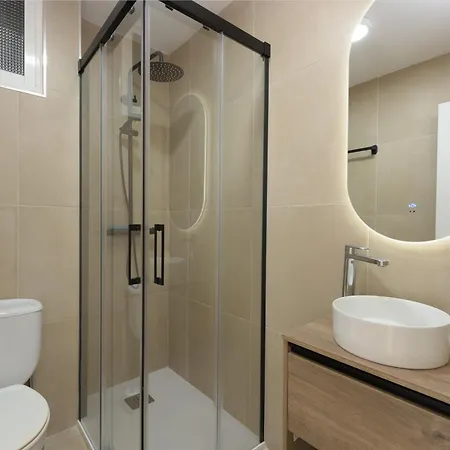 Sakura - En Front De Daire