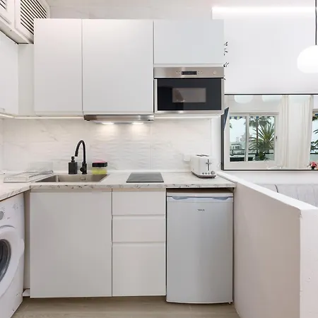 Sakura - En Front De Daire *