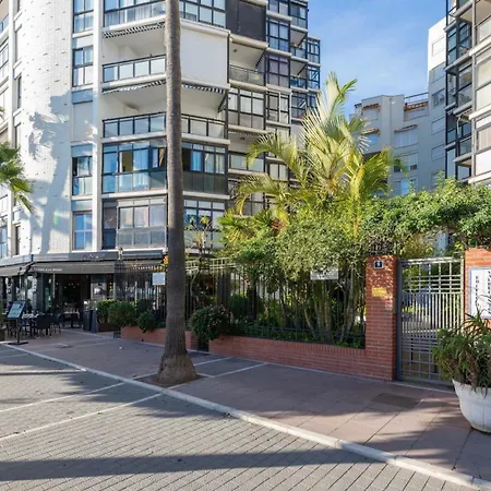 Sakura - En Front De Appartement