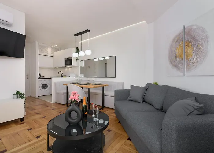 Sakura - En Front De شقة