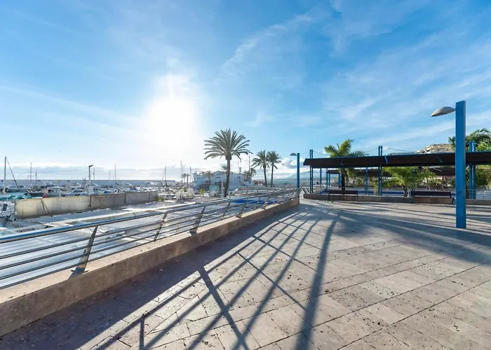 Sakura - En Front De شقة